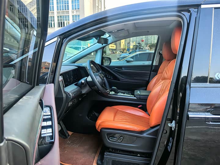 Фото 5 - GAC Trumpchi M8