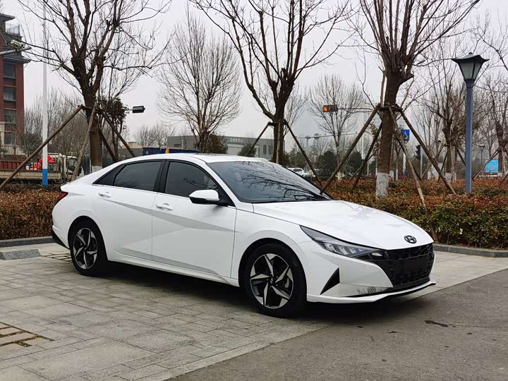 Фото 3 - Hyundai Elantra N line