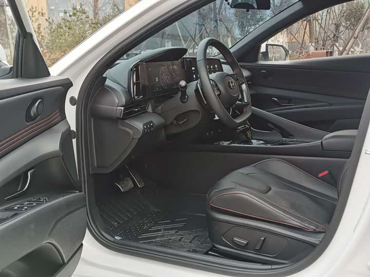 Фото 4 - Hyundai Elantra N line