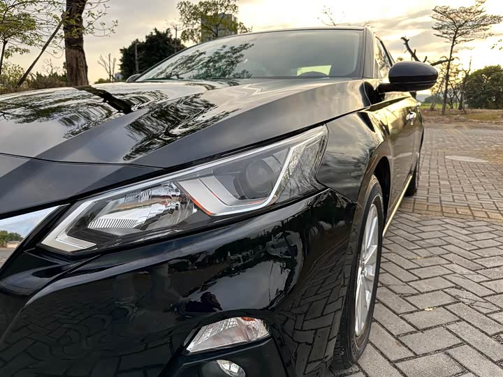 Фото 9 - Nissan Teana