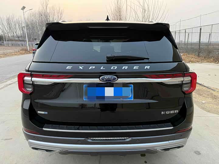 Фото 5 - Ford Explorer