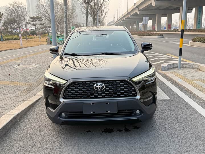 Фото 2 - Toyota Corolla Cross