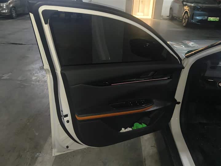 Фото 7 - Changan UNI-V