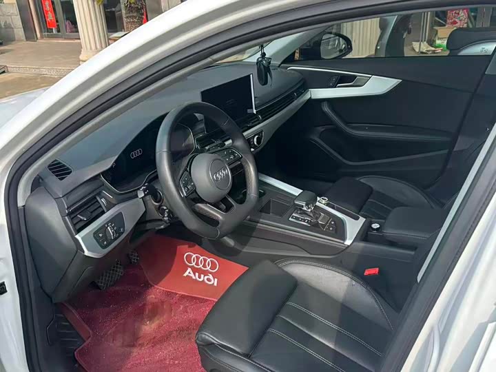 Фото 9 - Audi A4L