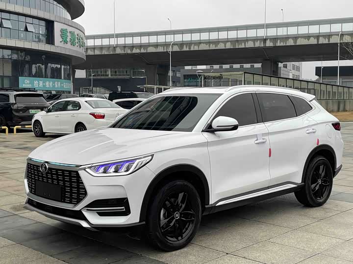 Фото 1 - BYD Song Plus