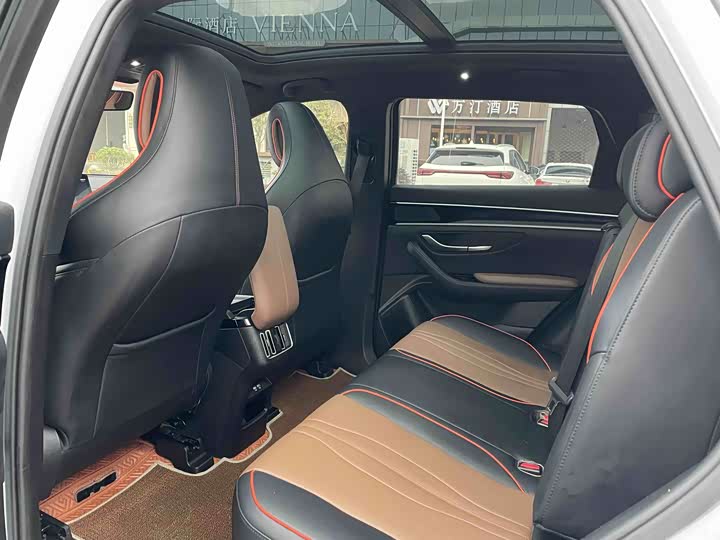 Фото 8 - BYD Song Plus