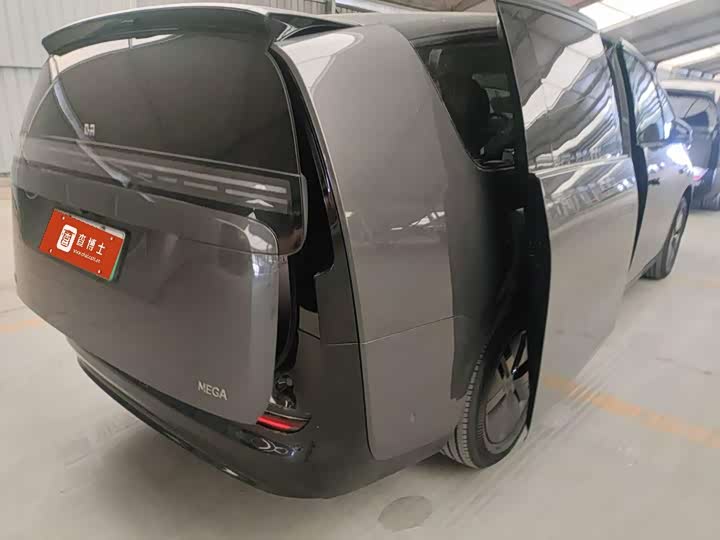 Фото 2 - LiXiang Mega