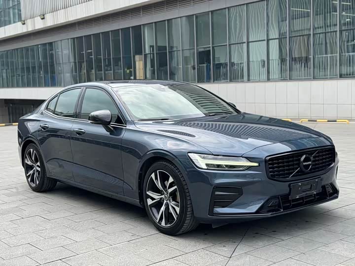 Фото 3 - Volvo S60