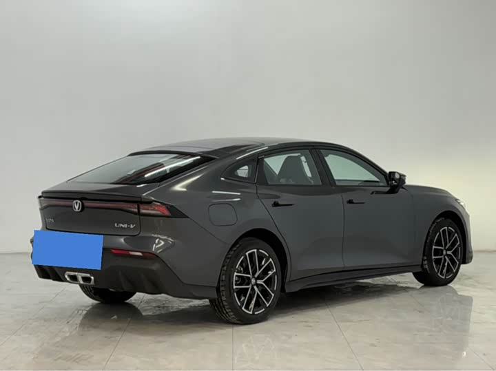 Фото 5 - Changan UNI-V Hybrid