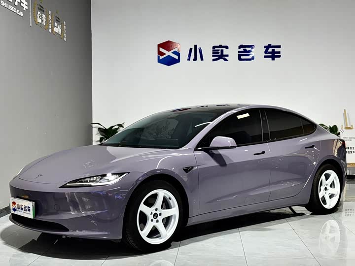 Фото 1 - Tesla Model 3