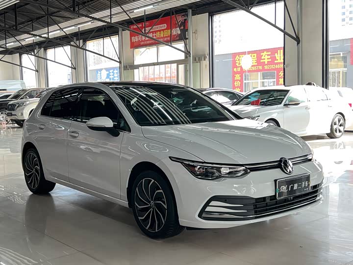 Фото 3 - Volkswagen Golf