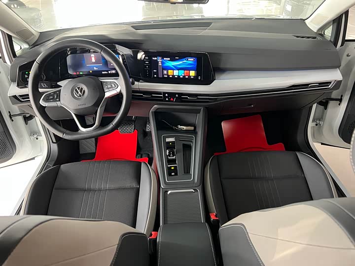 Фото 9 - Volkswagen Golf