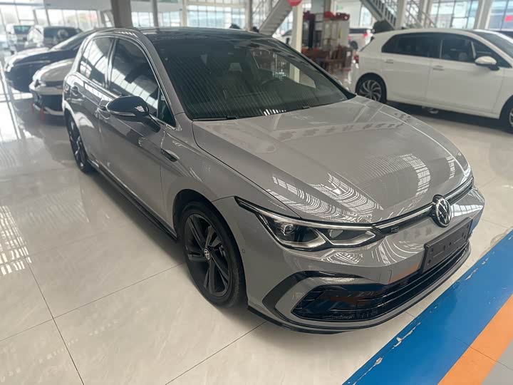 Фото 3 - Volkswagen Golf