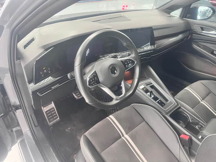 Фото 7 - Volkswagen Golf