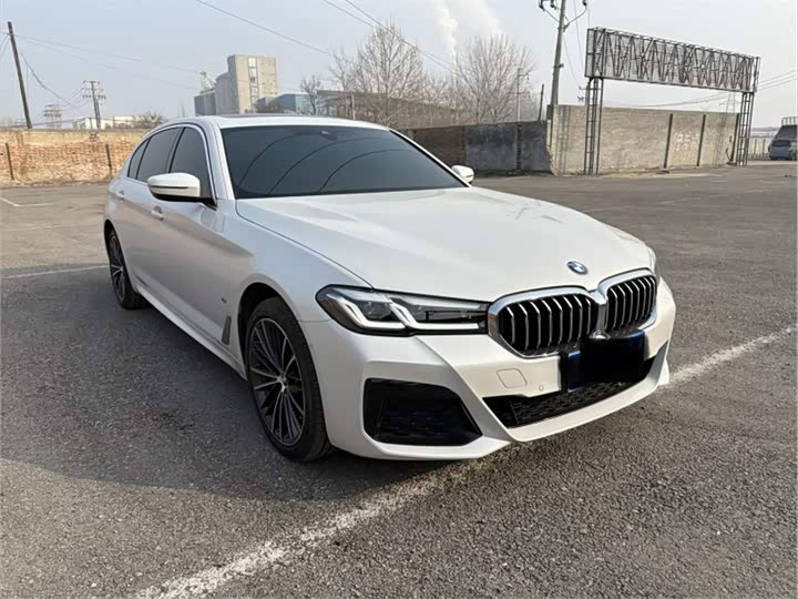 Фото 3 - BMW 5 Series