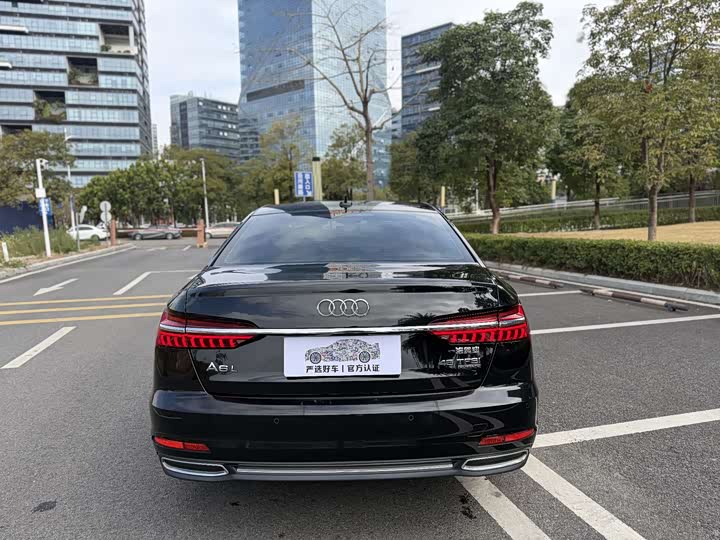 Фото 6 - Audi A6L