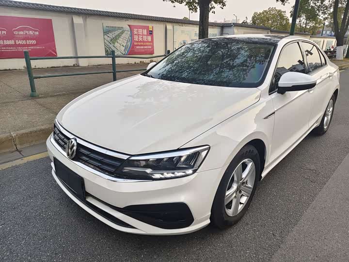 Фото 1 - Volkswagen Lamando L