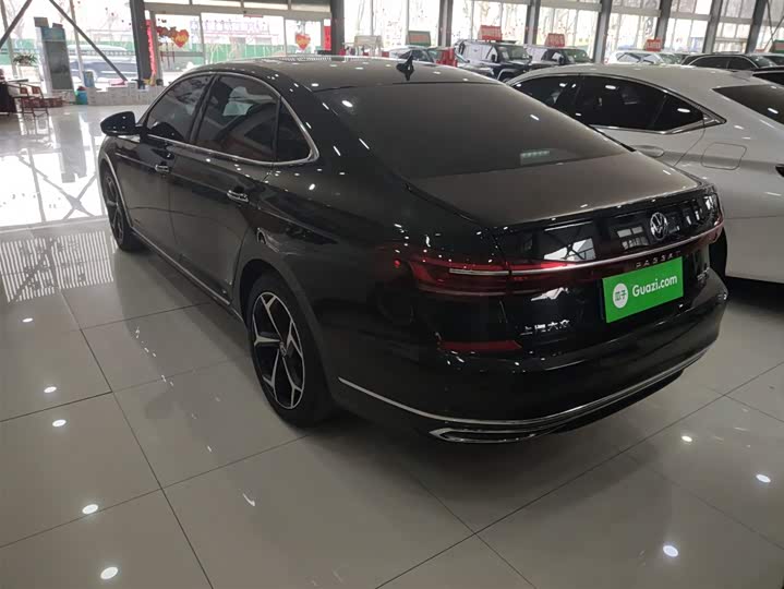 Фото 5 - Volkswagen Passat