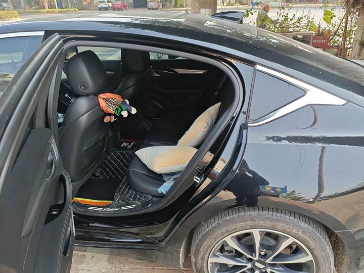 Фото 6 - Cadillac CT5