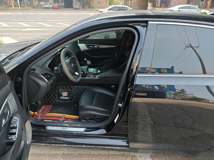 Фото 7 - Cadillac CT5