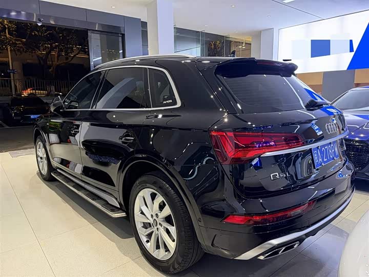 Фото 6 - Audi Q5L