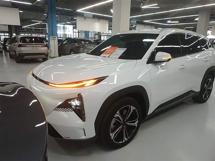 Фото 2 - Geely Galaxy L7