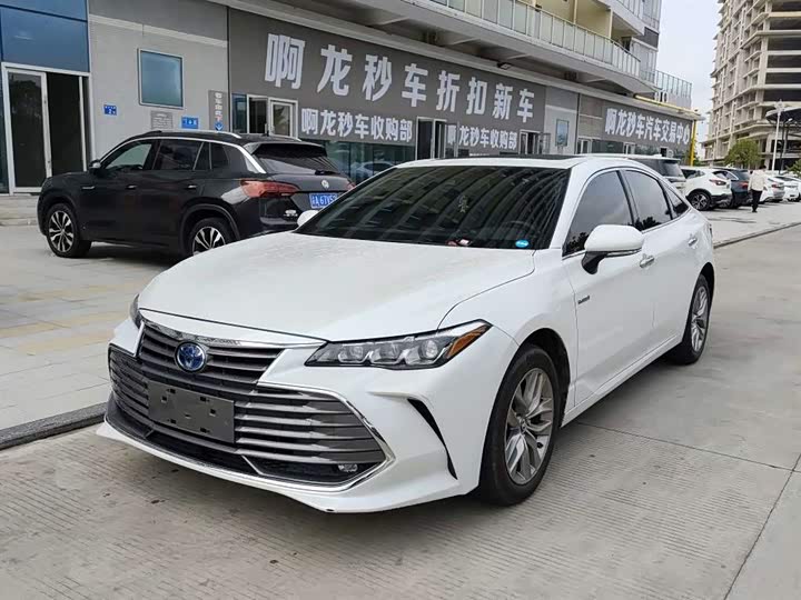 Фото 1 - Toyota Avalon