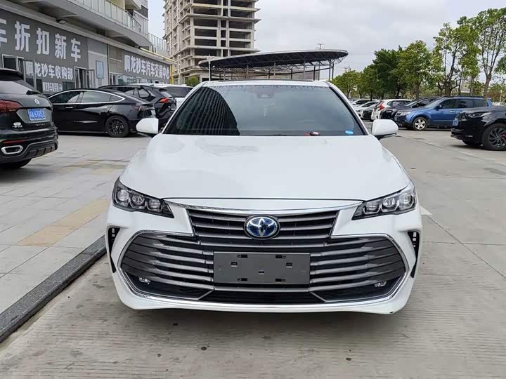 Фото 2 - Toyota Avalon