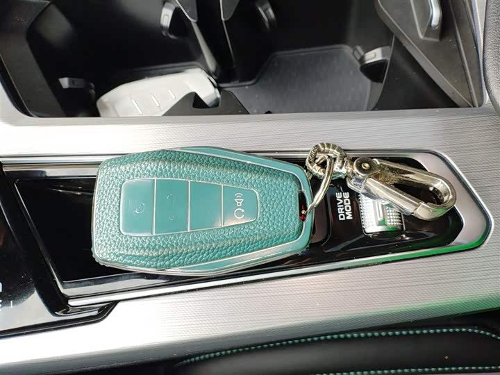 Фото 9 - Geely Preface