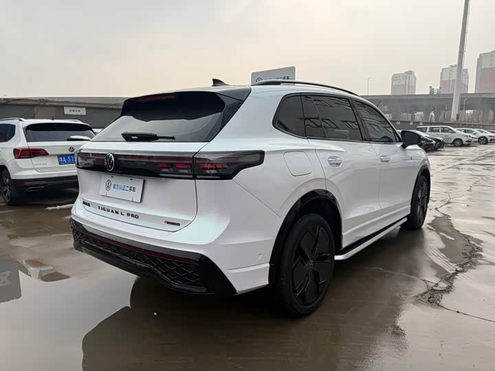 Фото 6 - Volkswagen Tiguan L Pro