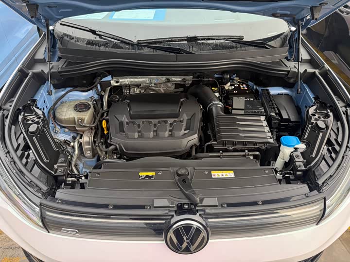 Фото 9 - Volkswagen Tiguan L Pro