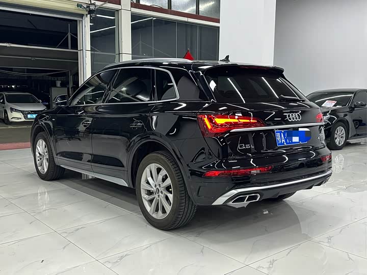 Фото 5 - Audi Q5L