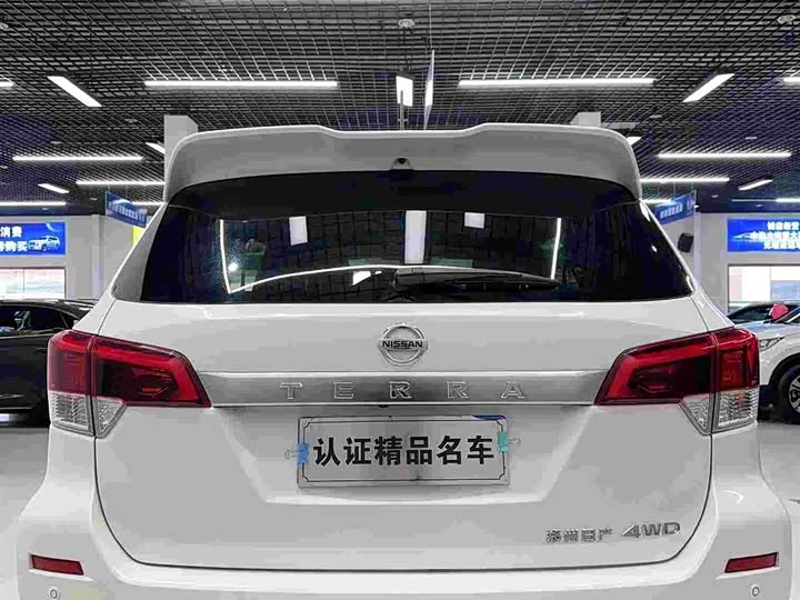 Фото 5 - Nissan Terra