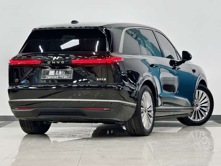 Photo 4 - Nio Onvo L90