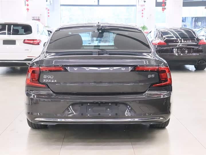 Фото 4 - Volvo S90