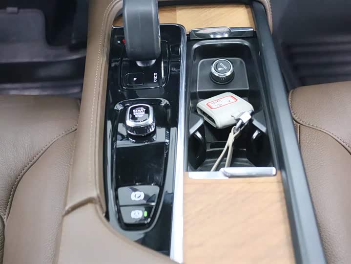 Фото 7 - Volvo S90