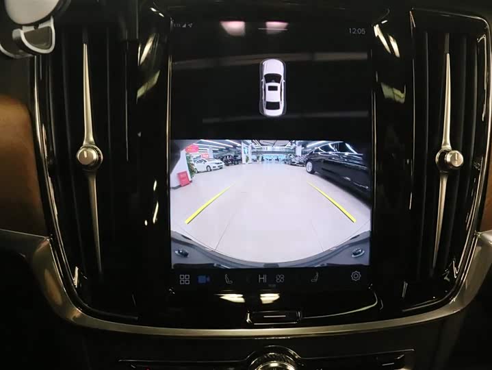 Фото 8 - Volvo S90