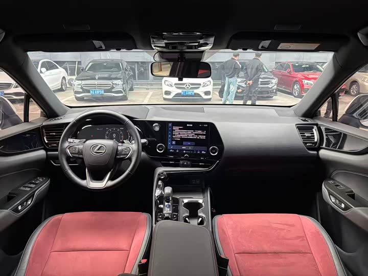 Фото 5 - Lexus NX