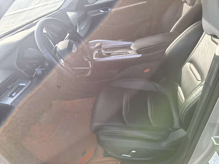 Фото 4 - Geely Preface