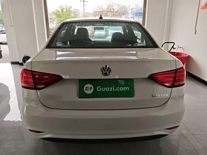 Фото 6 - Volkswagen Lavida