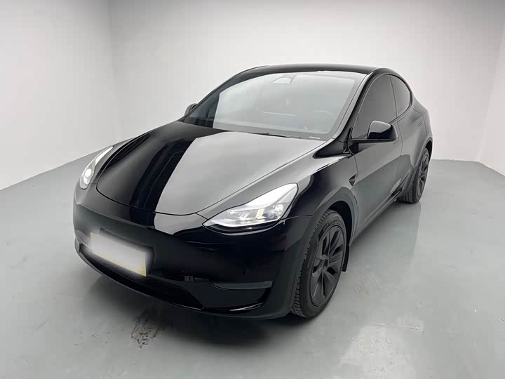 Фото 1 - Tesla Model Y