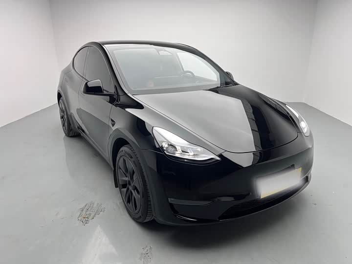 Фото 3 - Tesla Model Y