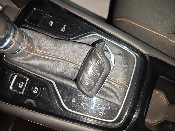 Фото 9 - Roewe RX3