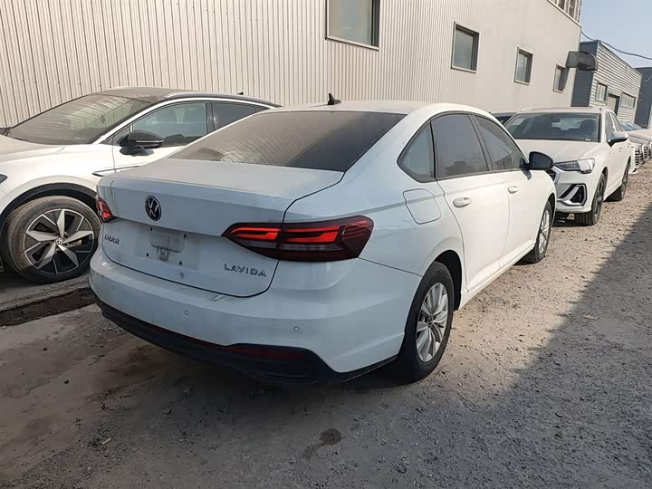 Фото 7 - Volkswagen Lavida