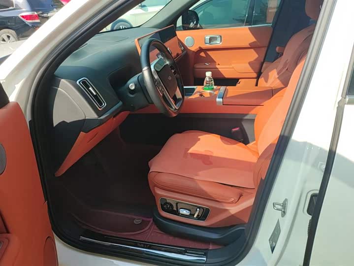 Фото 9 - LiXiang L7