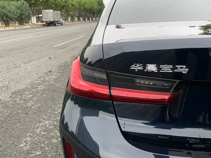 Фото 9 - BMW 3 Series