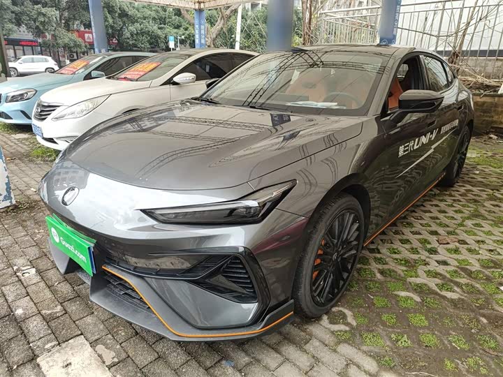 Фото 2 - Changan UNI-V