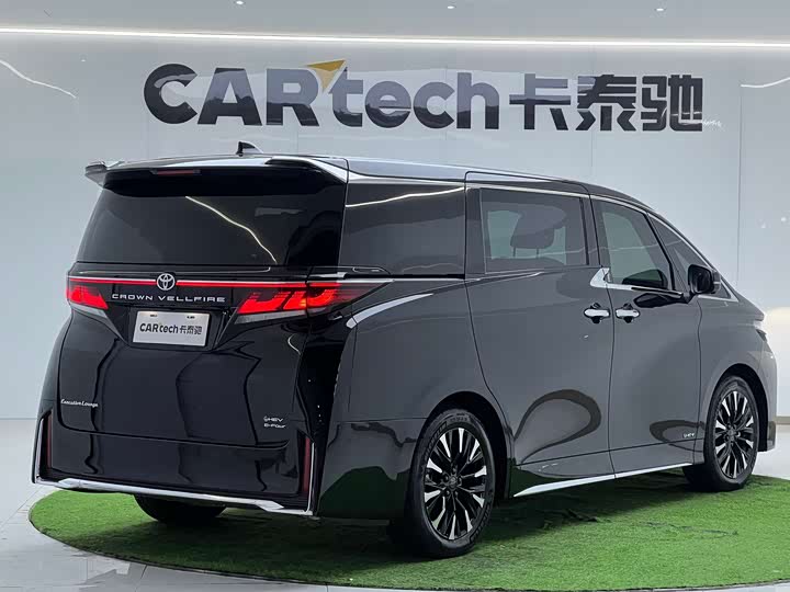 Фото 5 - Toyota Vellfire