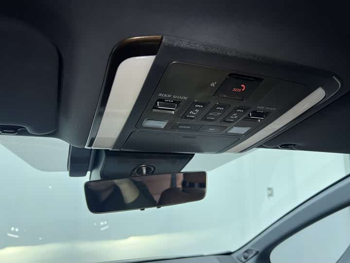 Фото 9 - Toyota Vellfire