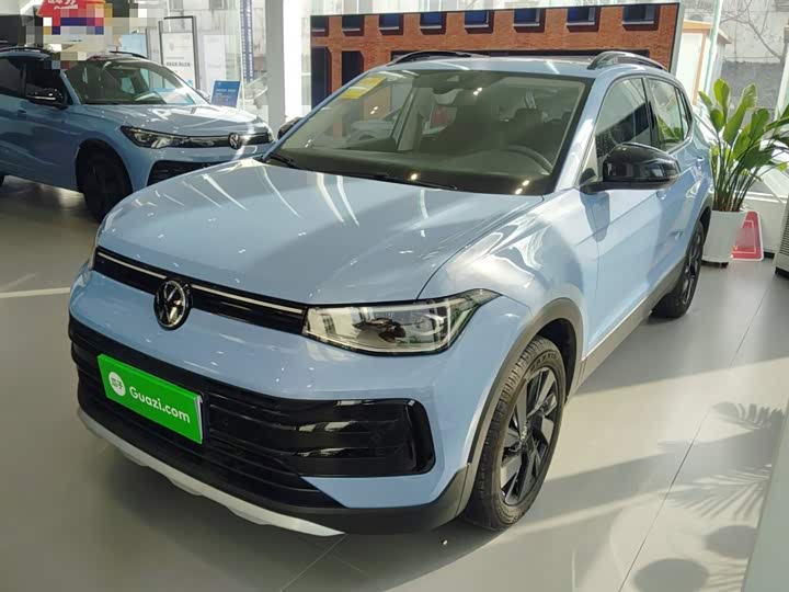 Фото 2 - Volkswagen Tharu